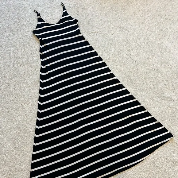 STRIPED MAXI DRESS - Picture 9 of 9